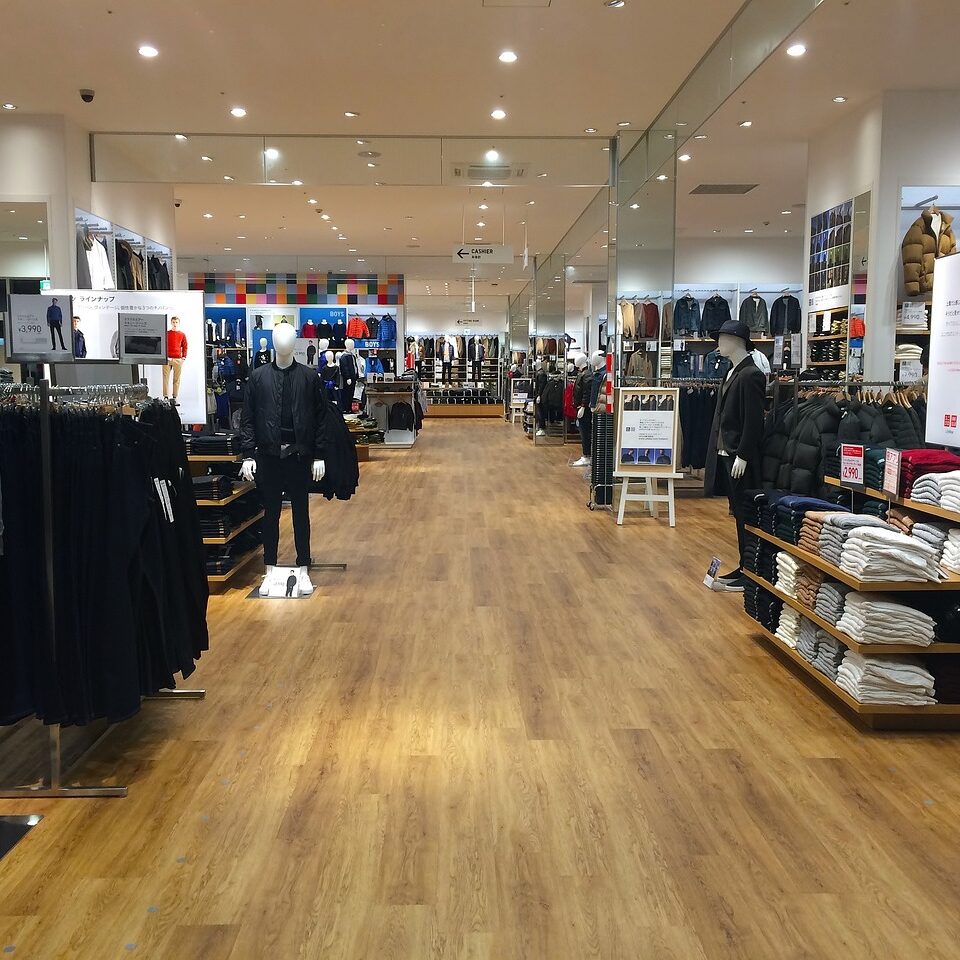 安い服を手に入れるなら、しまむらGUワークマンでいいのか？