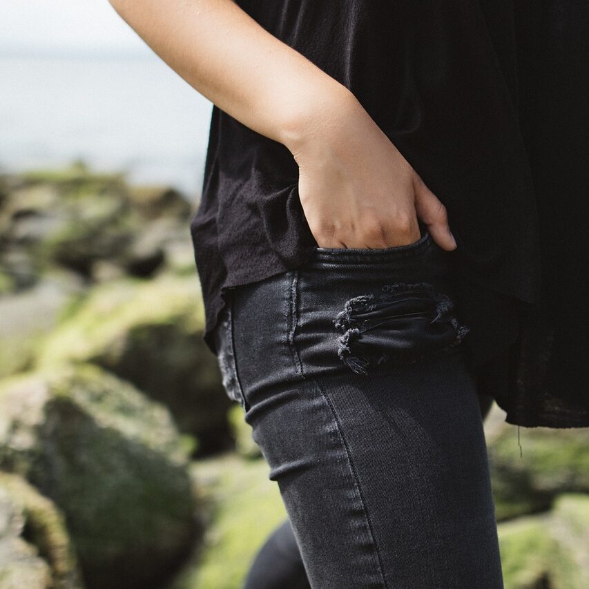 スキニーパンツとナイキスニーカーってもうダメなの？