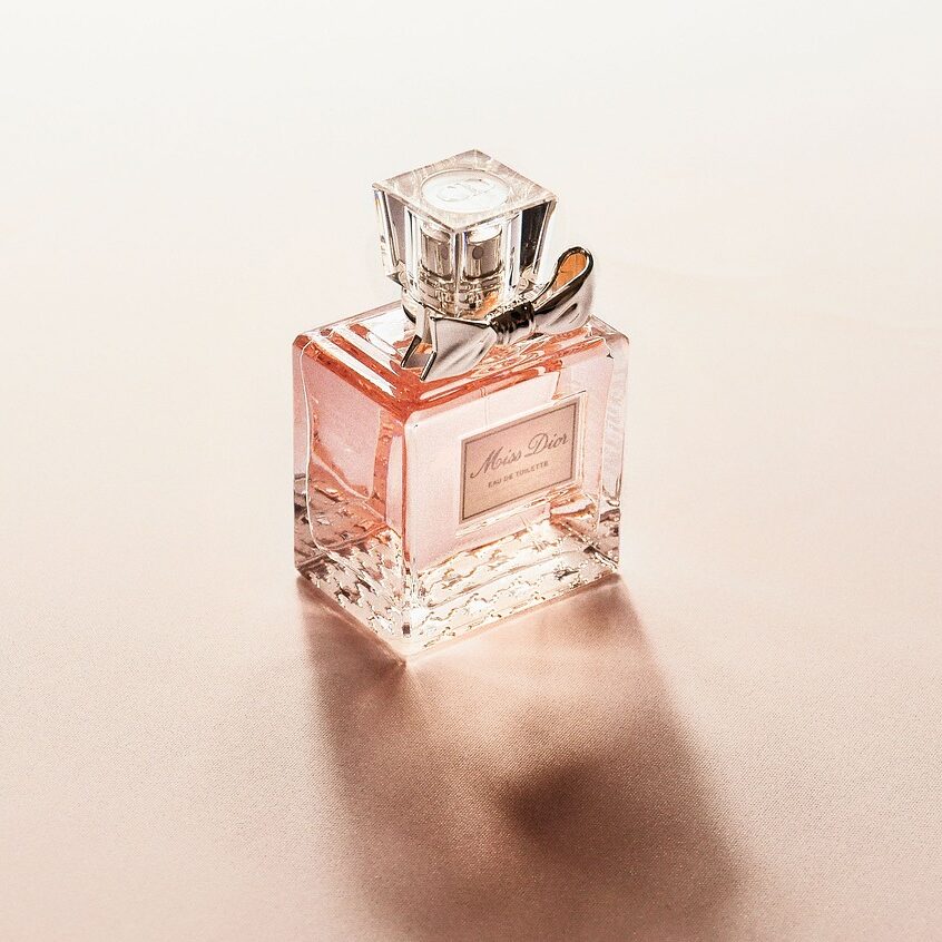 お前ら香水とか使わなさそうだな