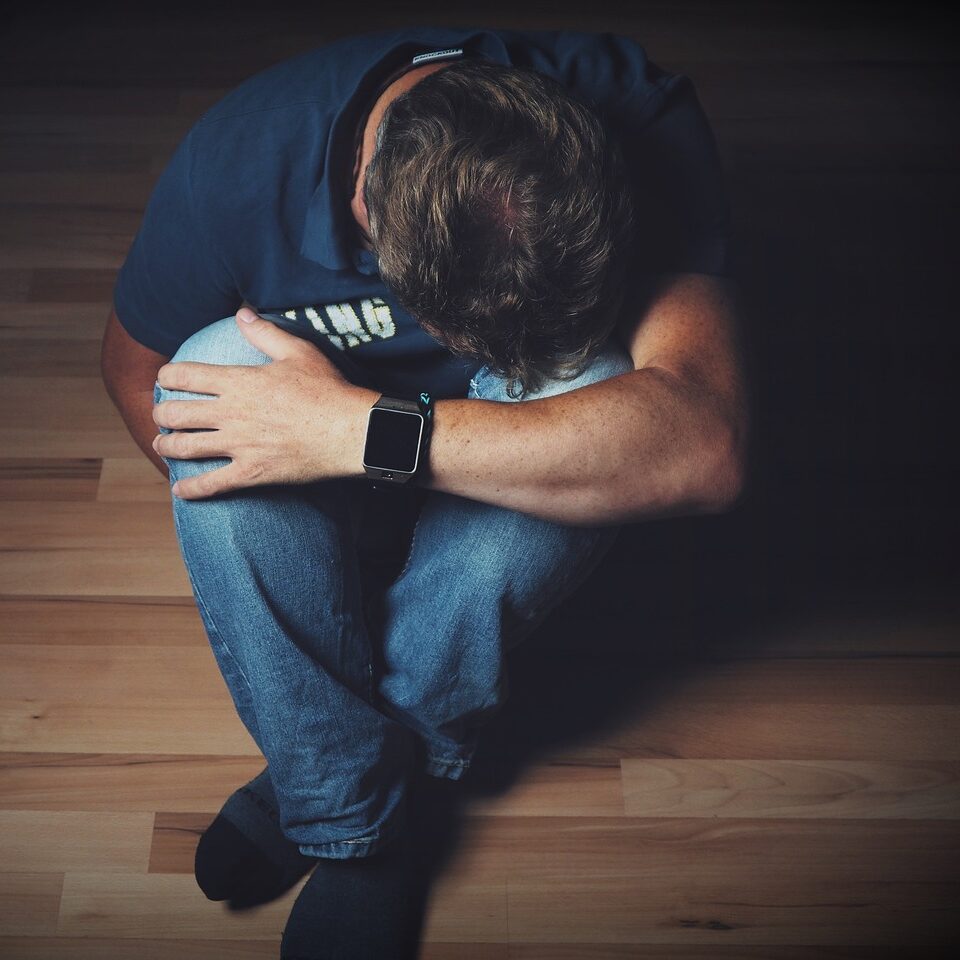 サラリーマンの装備、スーツ、靴、時計…何から金かけりゃええねん