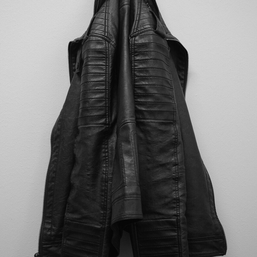 なんでダウンコート着てるおっさんはいないの？