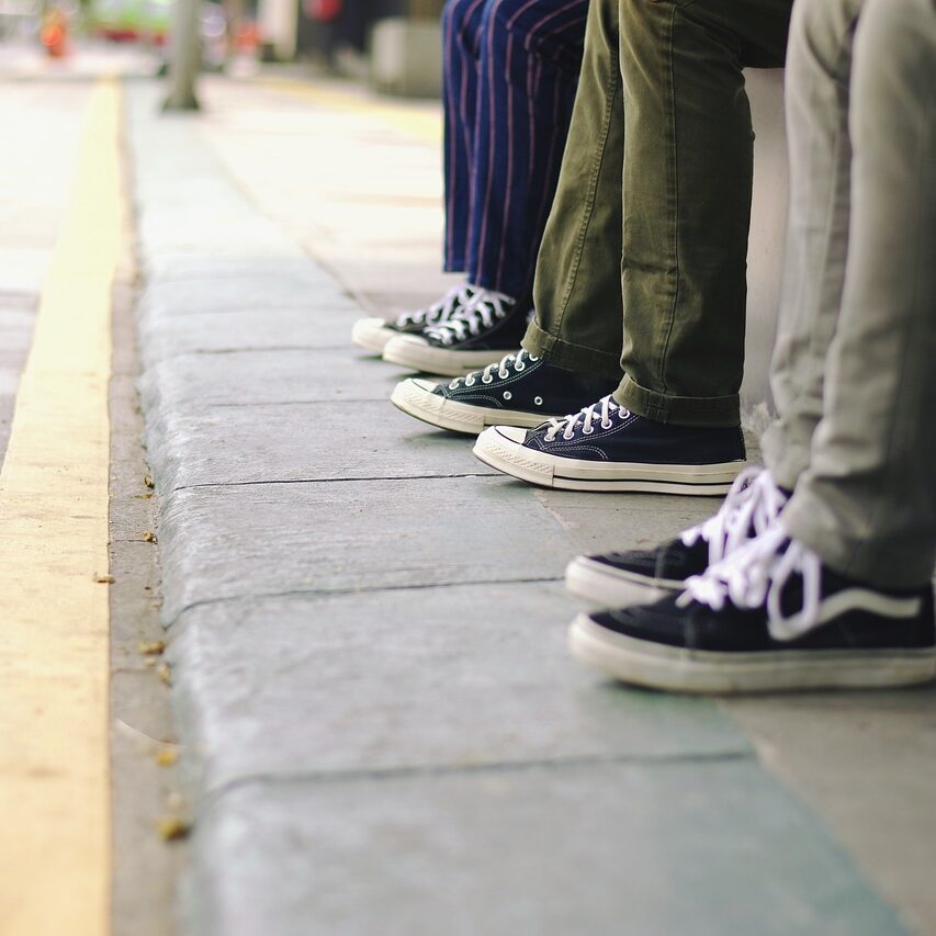 オニツカタイガーとかいう靴買うか悩んでる