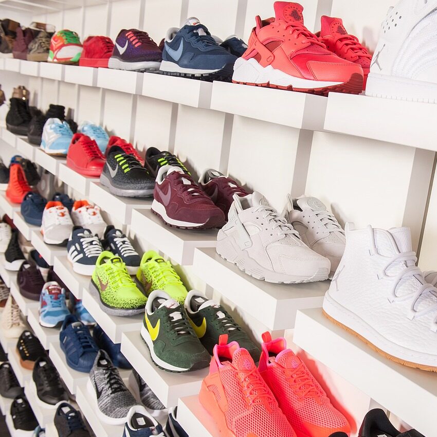 2万くらいでオススメのスニーカー頼む！