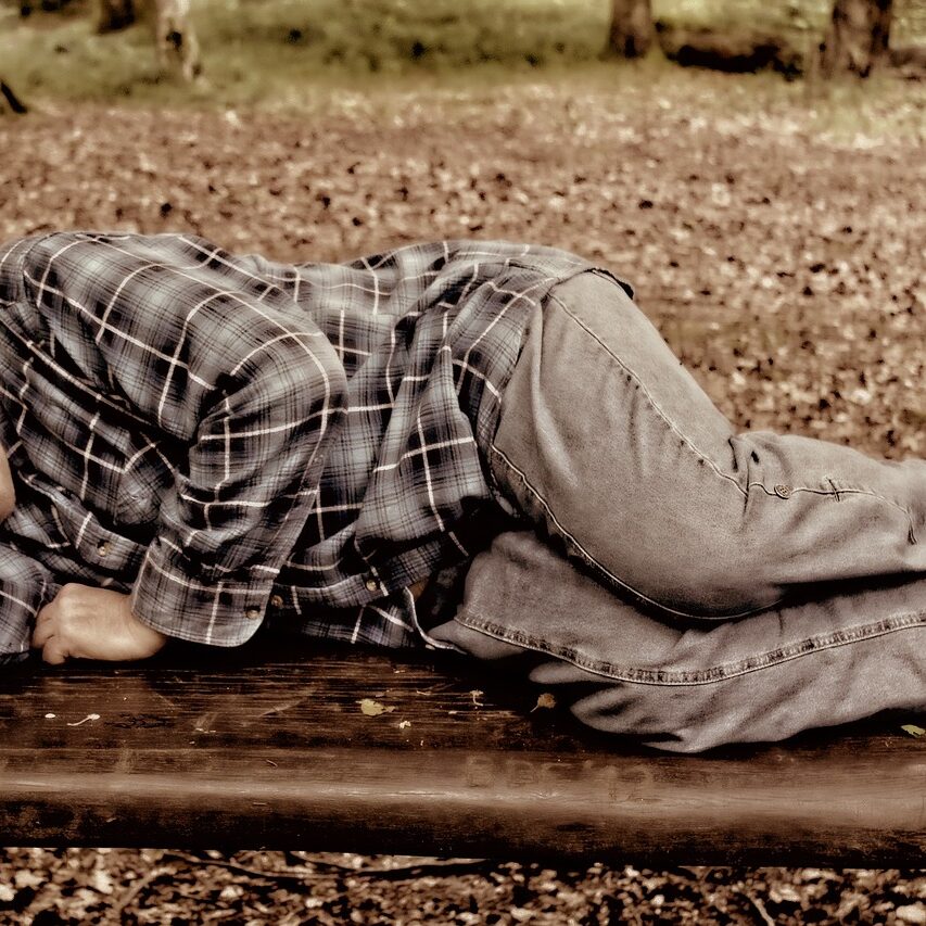 このズボン買ったら、後悔するかな？