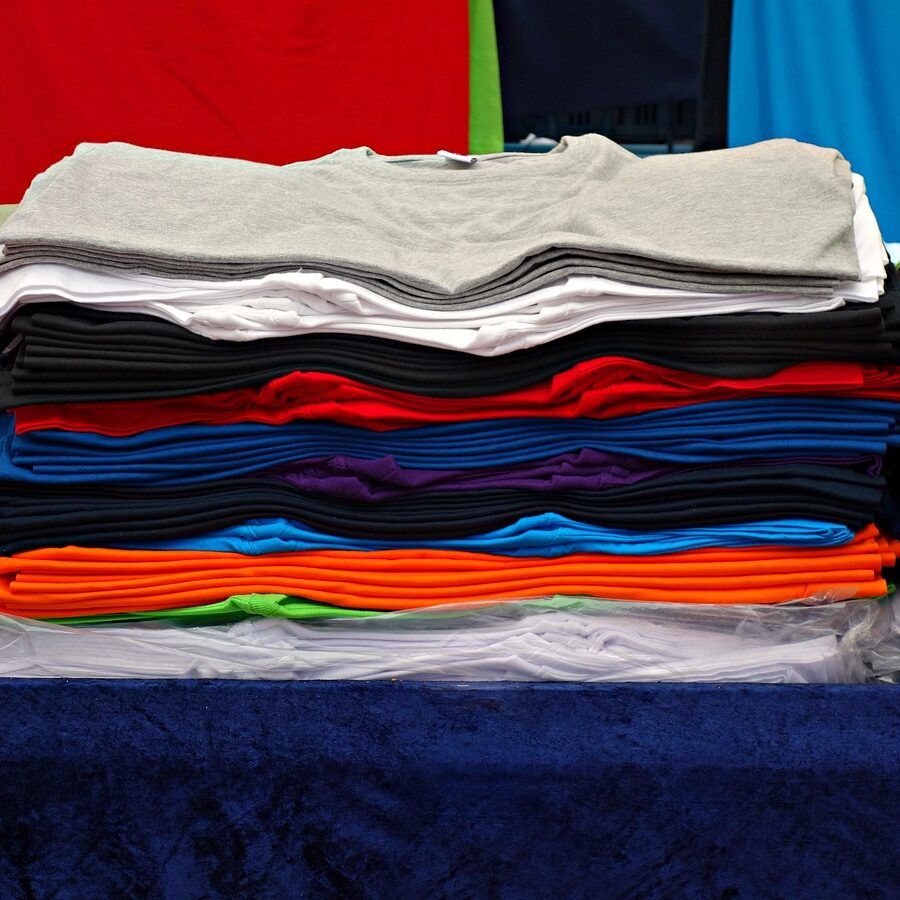 おまえら着なくなったでもかつてお気に入りだったり9800円で買ったとかのTシャツとかどうしてる？？