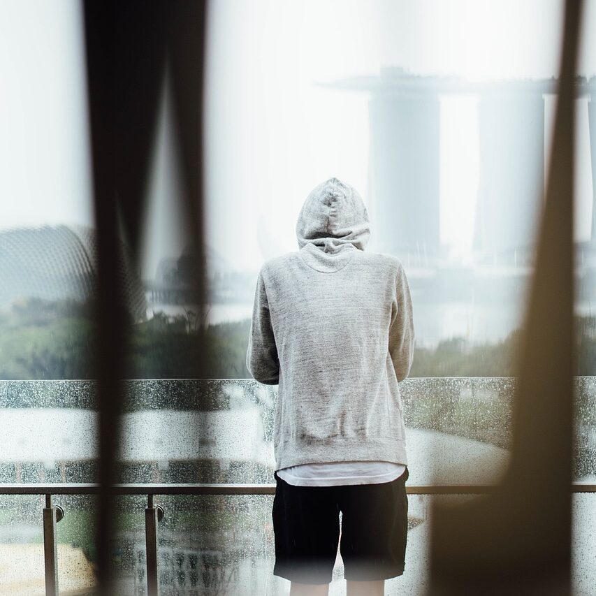 「パーカーおじさん」はなぜ生まれた？　ちょいワルおやじがビジネスシーンに与えた、無視できない影響