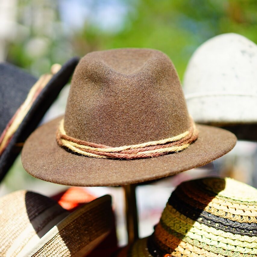 ワイジ、8000円の帽子を買ってしまう