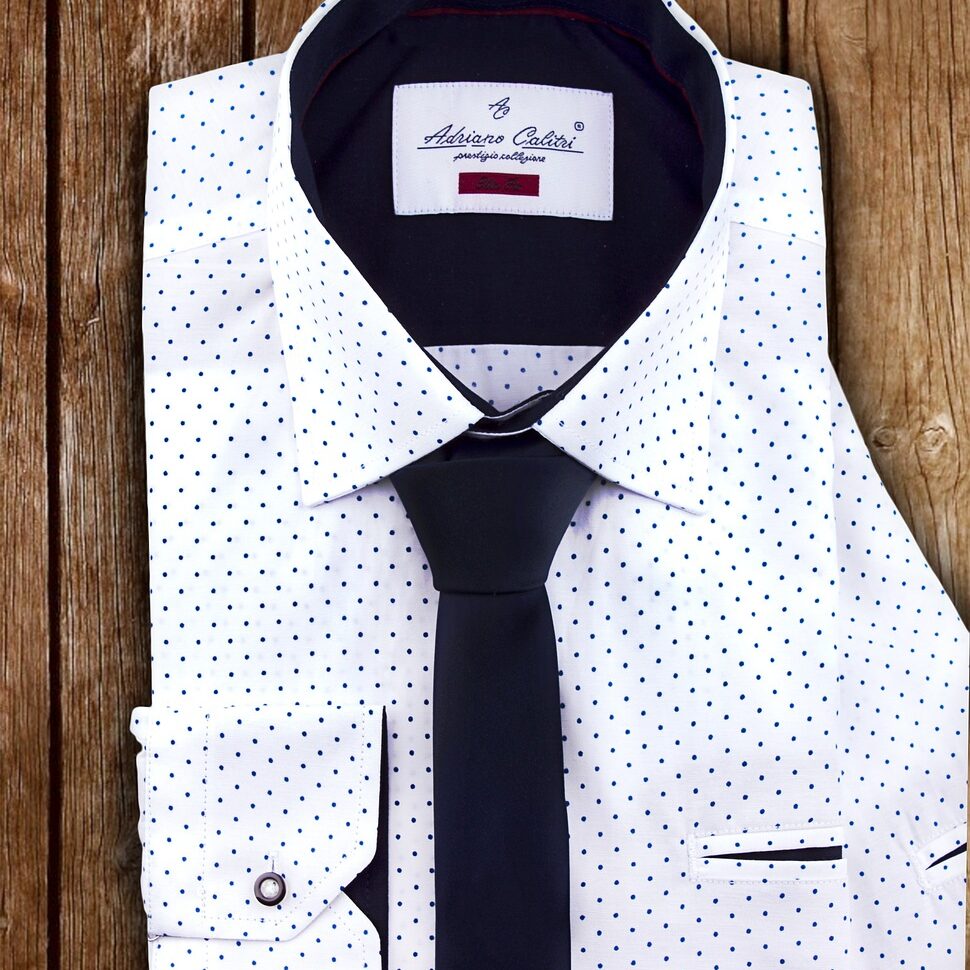 みんな夏は半袖ポロシャツやろ？