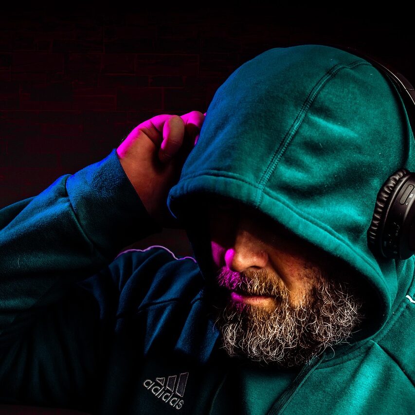 パーカーのフードとかいういつ使えばいいか分からない装備