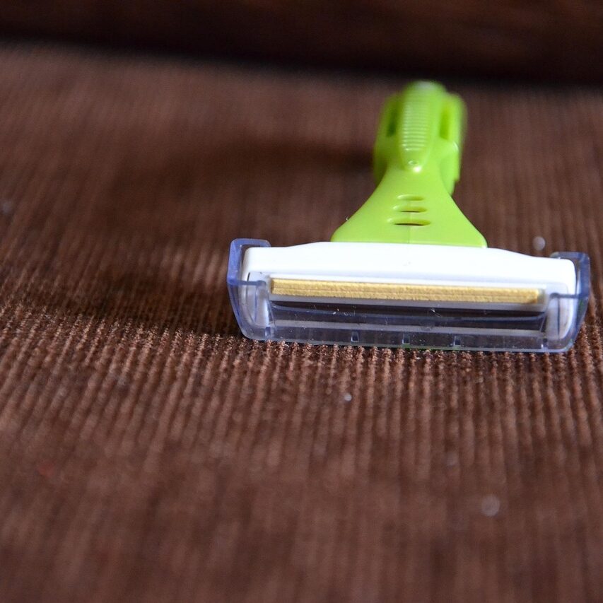 ヒゲの医療レーザー脱毛・158（863-895）