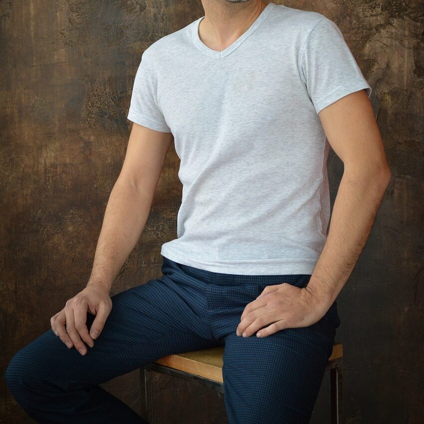 無地のポリエステル100%Tシャツとかいう最強アイテムが流行らない理由は何？